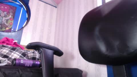 Snapshot of vitoria23_ chatting on 04.30.26 victoria 3 online show from 04.30.26