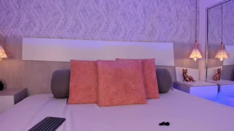 Vttoria online show from 04.13.26