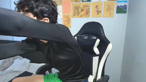 Snapshot of vittorio_cerati chatting on 02.26.26 new acount online show from 02.26.26