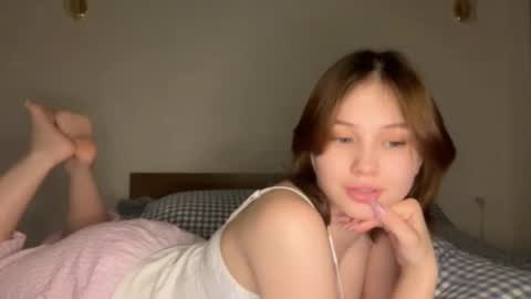 Snapshot of vivatrude chatting on 05.26.26 Sonya online show from 05.26.26