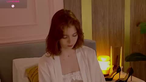 Snapshot of vivi_west chatting on 06.14.26 vivi_west online show from 06.14.26