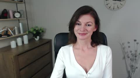 Snapshot of vivian_dream chatting on 12.12.24 Vivian online show from 12.12.24