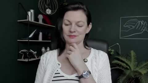 Vivian online show from 02.25.26