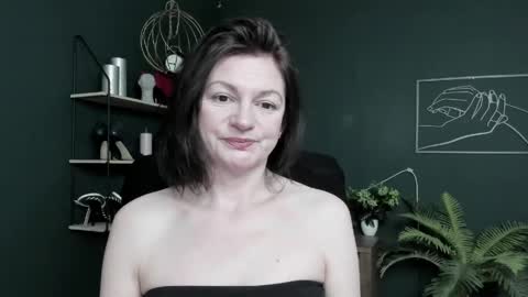 Vivian online show from 05.14.26