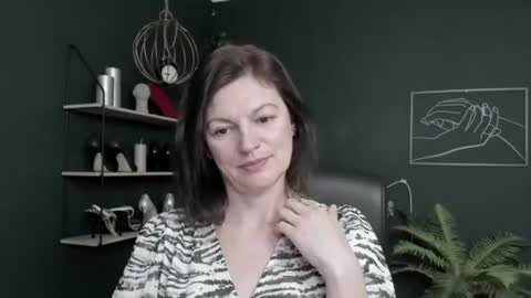 Snapshot of vivian_dream chatting on 06.18.26 Vivian online show from 06.18.26