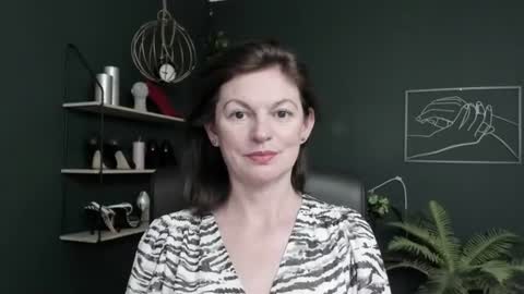 Snapshot of vivian_dream chatting on 06.18.26 Vivian online show from 06.18.26