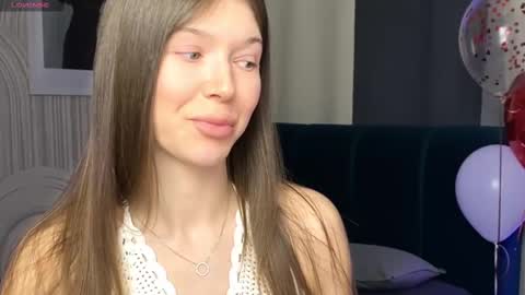 Vivian Evans online show from 02.20.25