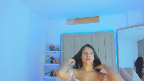 Vivian Monroe online show from 02.15.25