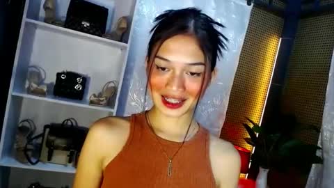 Vivian online show from 01.06.25