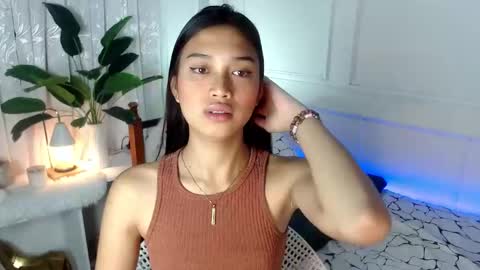 Vivian online show from 02.04.25