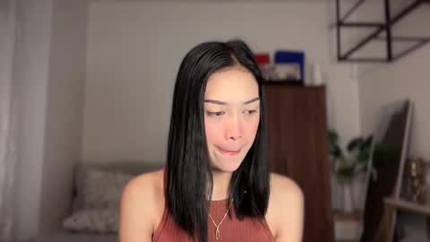 Vivian online show from 03.08.26