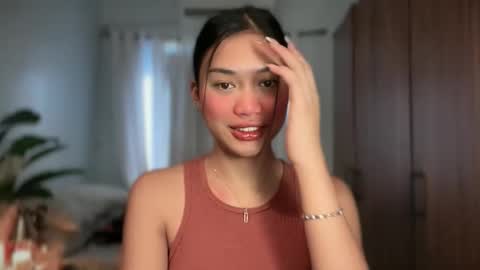 Vivian online show from 05.04.26