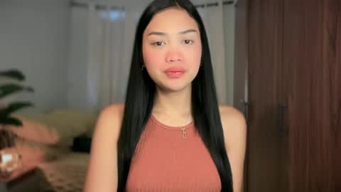 Vivian online show from 06.17.26