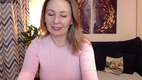 Vivian online show from 12.30.24