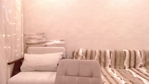 Vivian online show from 03.06.26