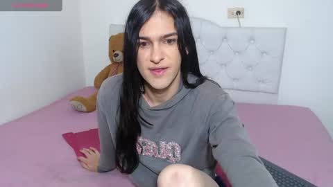 Snapshot of vivianalatin chatting on 06.17.26 instagram Viviana73215 online show from 06.17.26
