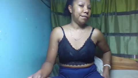 viviane0812 online show from 12.03.25