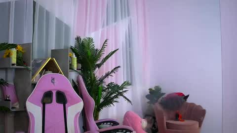 Vivi online show from 02.24.25