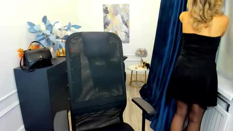 Sinti online show from 10.15.25