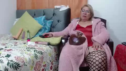 Snapshot of viviannajhonson chatting on 12.14.24 ViviannaJhonson online show from 12.14.24