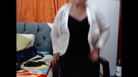 Snapshot of viviannajhonson chatting on 10.05.25 ViviannaJhonson online show from 10.05.25