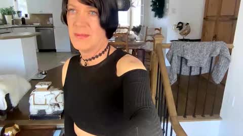 Snapshot of viviannexxx2022 chatting on 02.08.25 Vivlove online show from 02.08.25