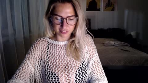 VI       online show from 01.14.25