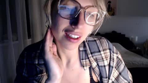 VI       online show from 02.06.25