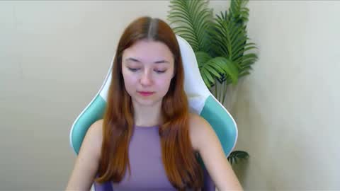 Snapshot of vivien_leight chatting on 12.17.24 Vivien online show from 12.17.24