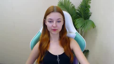 Snapshot of vivien_leight chatting on 01.22.25 Vivien online show from 01.22.25