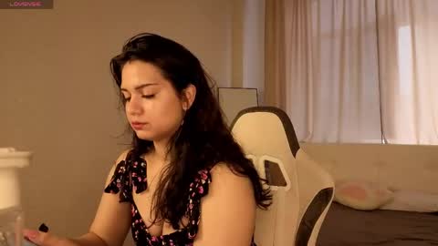 vivien_ross online show from 06.09.26