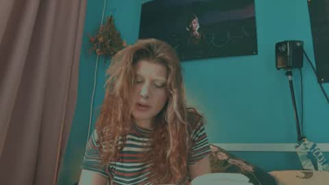 Snapshot of viviendarkbloom chatting on 06.16.26 viviendarkbloom online show from 06.16.26