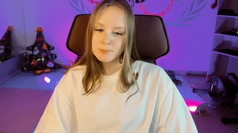 Vivien online show from 12.26.24