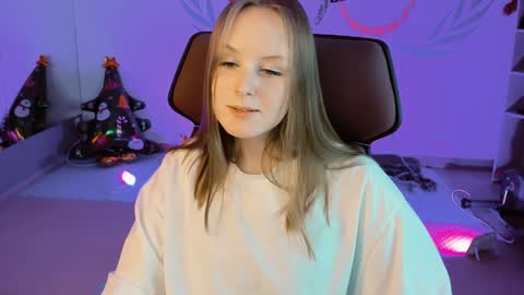 Vivien online show from 12.27.24