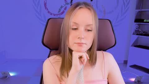 Vivien online show from 01.09.25