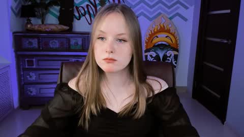 Vivien online show from 03.12.25