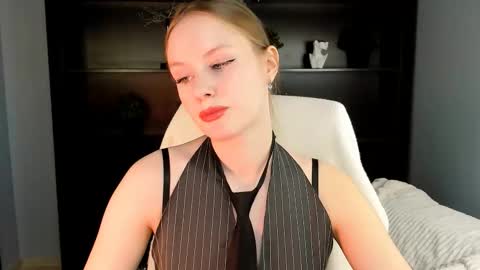 Vivien online show from 01.18.26