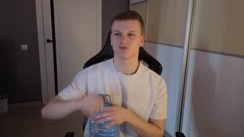 Snapshot of vivienneee777 chatting on 02.28.26 Nikita online show from 02.28.26