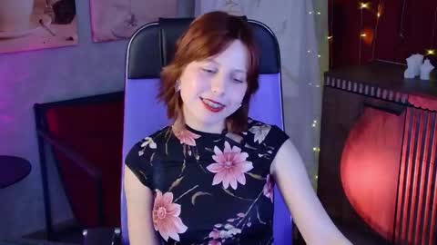 Snapshot of viviennehebert chatting on 05.16.26 Vivienne online show from 05.16.26