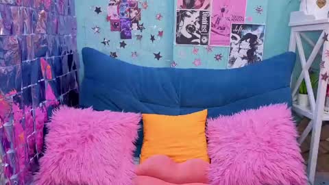 Mary online show from 04.19.26