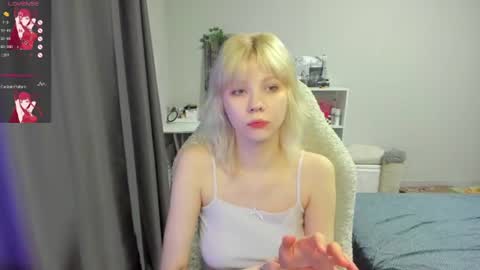 Snapshot of vivy_ chatting on 06.30.26 chatur babes online show from 06.30.26