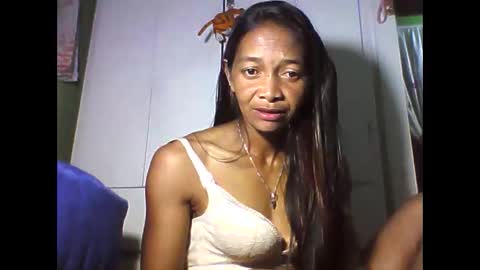 Snapshot of vixen_lina chatting on 04.24.26 vixen_lina online show from 04.24.26