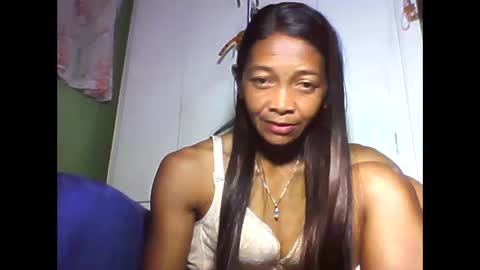Snapshot of vixen_lina chatting on 05.04.26 vixen_lina online show from 05.04.26