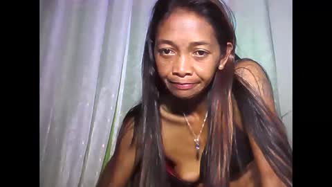 Snapshot of vixen_lina chatting on 05.20.26 vixen_lina online show from 05.20.26