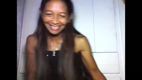 Snapshot of vixen_lina chatting on 05.22.26 vixen_lina online show from 05.22.26