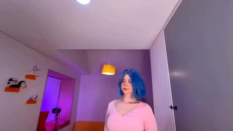 Polly  Online mostly at 9pm-2am UK Time online show from 02.20.25