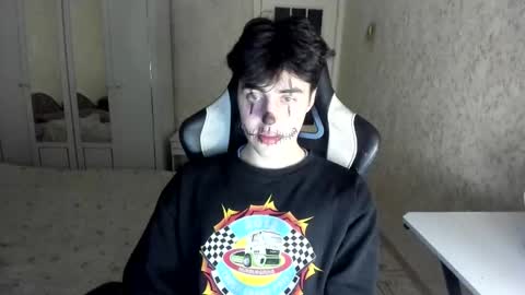 Snapshot of vlad1605 chatting on 10.31.25 Martin online show from 10.31.25