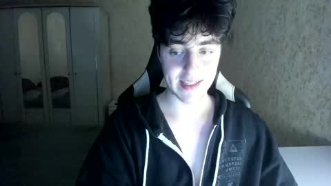 Snapshot of vlad1605 chatting on 11.16.25 Martin online show from 11.16.25