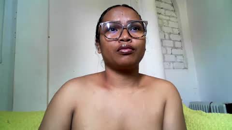 Snapshot of voagelle chatting on 01.29.25 voagelle online show from 01.29.25