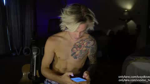 Voodoo and Lucy online show from 09.26.25